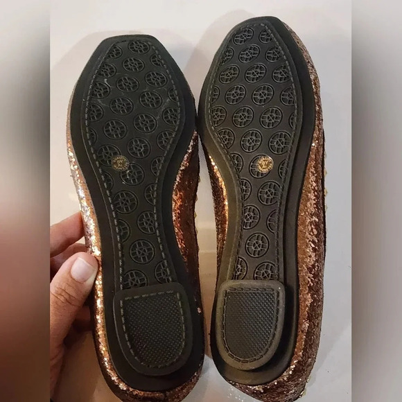Nicole Miller bronze flats perfect for adding sparkle to any outfit Size 6.5 - Picture 7 of 7